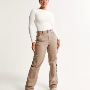 Abercrombie & Fitch - Curve Love Relaxed Cargo Pant